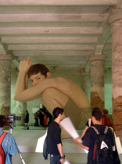 ��� ����� (Ron Mueck) - ������������� � ���������� ���������.