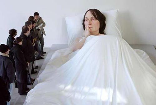 ��� ����� (Ron Mueck) - ������������� � ���������� ���������.